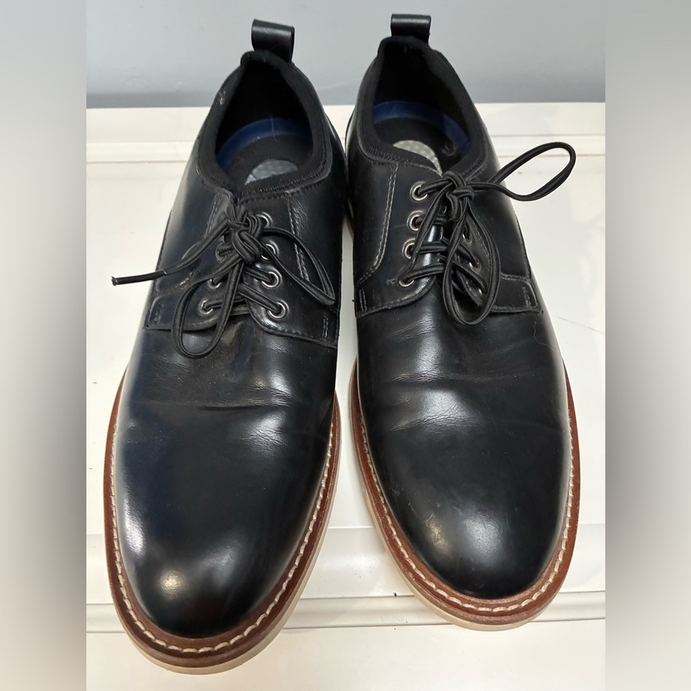 KENNETH COLE Reaction Men’s size 8 leather dress shoes